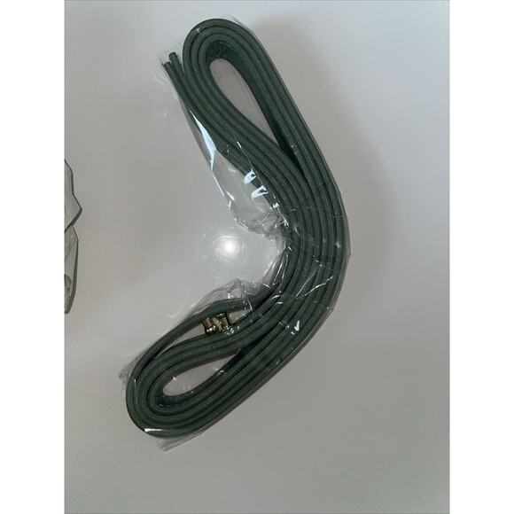 Bath & Body Works Round Woven Cosmetics Bag Green With Detachable Strap NWT - Picture 4 of 5